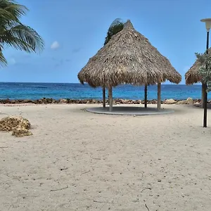 Studios & House With Beautiful Beach Front View Apartment